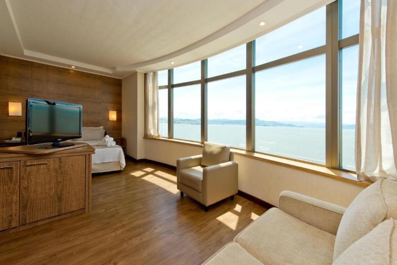 Majestic Palace Hotel Florianópolis Eksteriør billede A room at the hotel