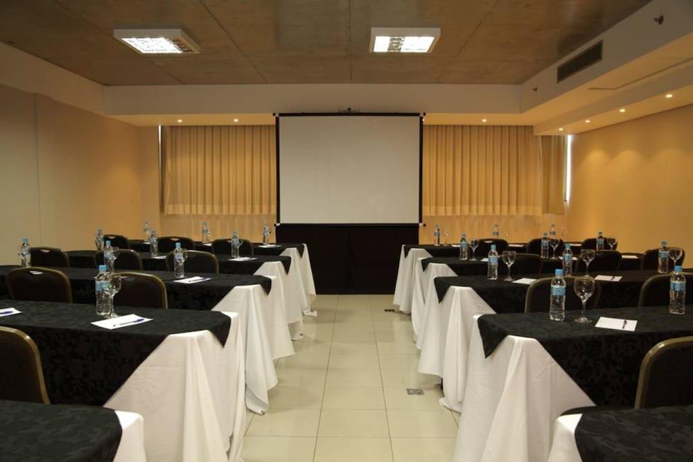 Majestic Palace Hotel Florianópolis Eksteriør billede Meeting room