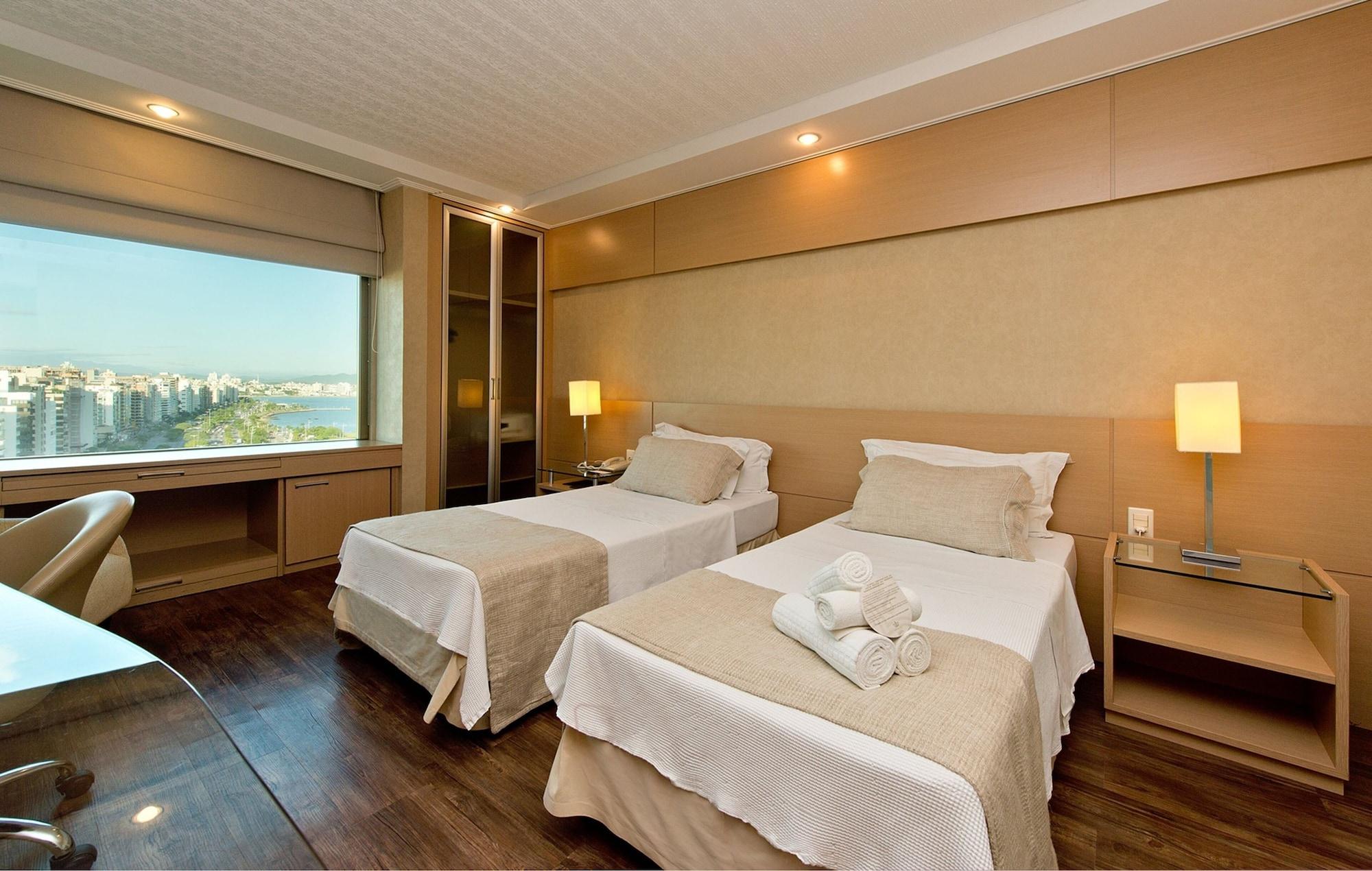 Majestic Palace Hotel Florianópolis Eksteriør billede A room at the hotel